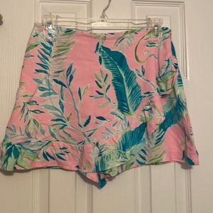 Lily Pulitzer Skort size 2 Pink Floral Print with Ruffled Hem, Side Zipper